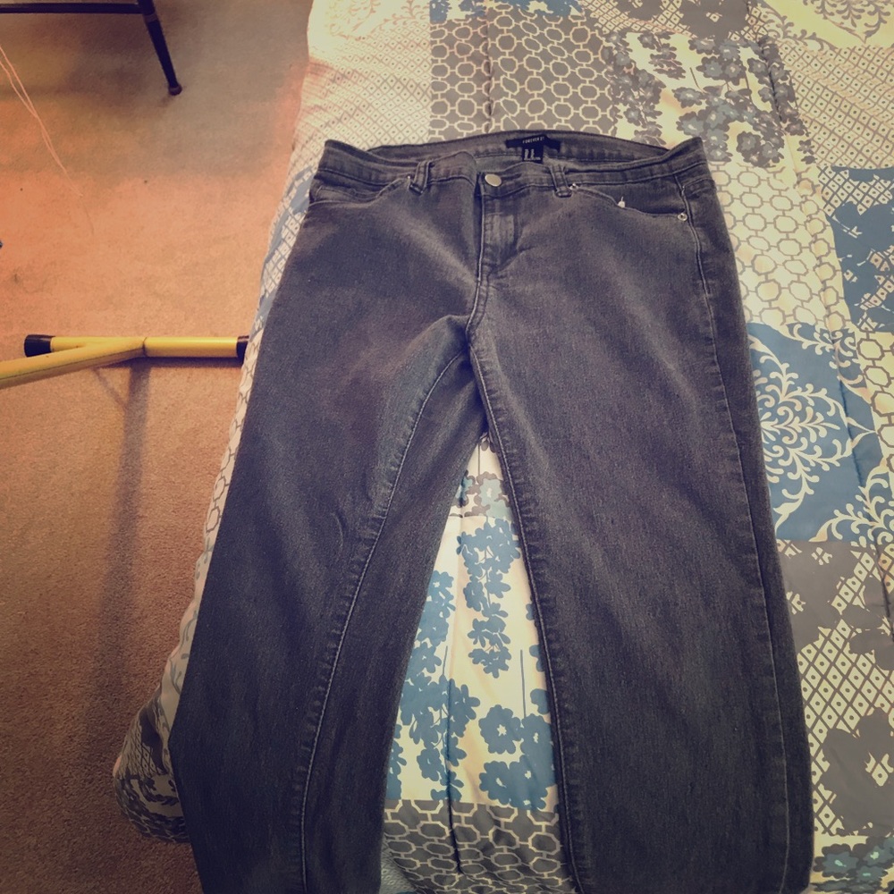 Super cute grey jeans